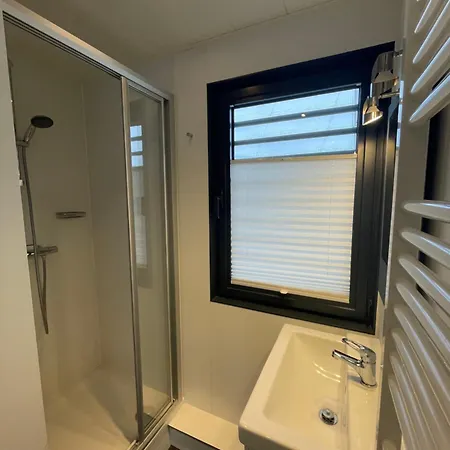 Hausboot Sonnenwelle Mit Dachterrasse דירה *