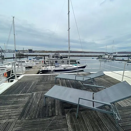 Hausboot Sonnenwelle Mit Dachterrasse